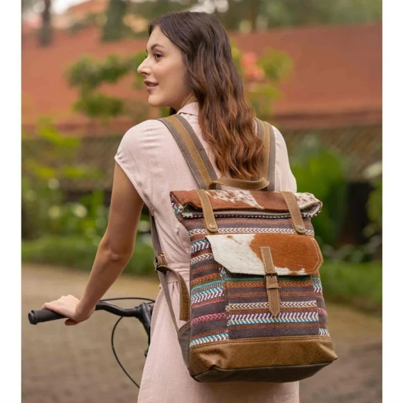 New Myra Bag Cowhide Leather & Canvas Rug Backpack Bag - Picture 6 of 6